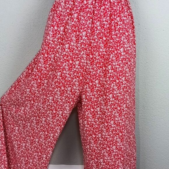 Blu Pepper Red Floral Wide Leg Sleeveless Jumpsuit sz L - Picture 6 of 10